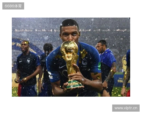 懂球帝2025年10月足坛MVP：姆巴佩蝉联！